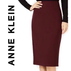 ❤️Anne Klein Burgundy Pencil Skirt - Like New